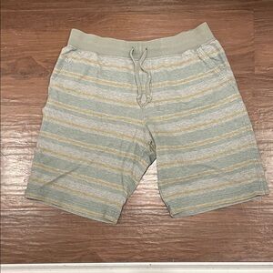 Uniqlo Men's Gray and Yellow Striped Athletic Shorts
